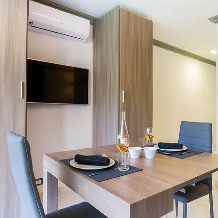 Apartment Elegant Studio With Air Conditioning *